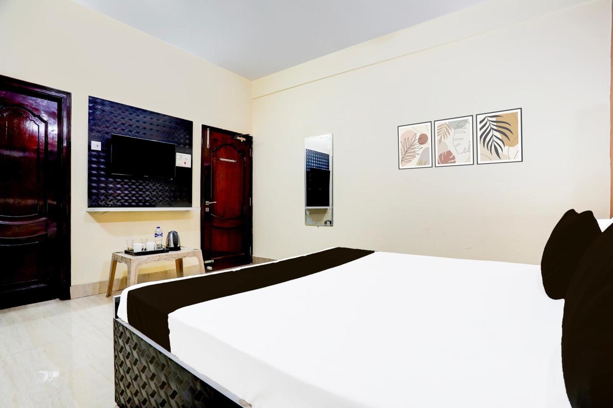 Hotel O R B Palace Varanasi Dış mekan fotoğraf