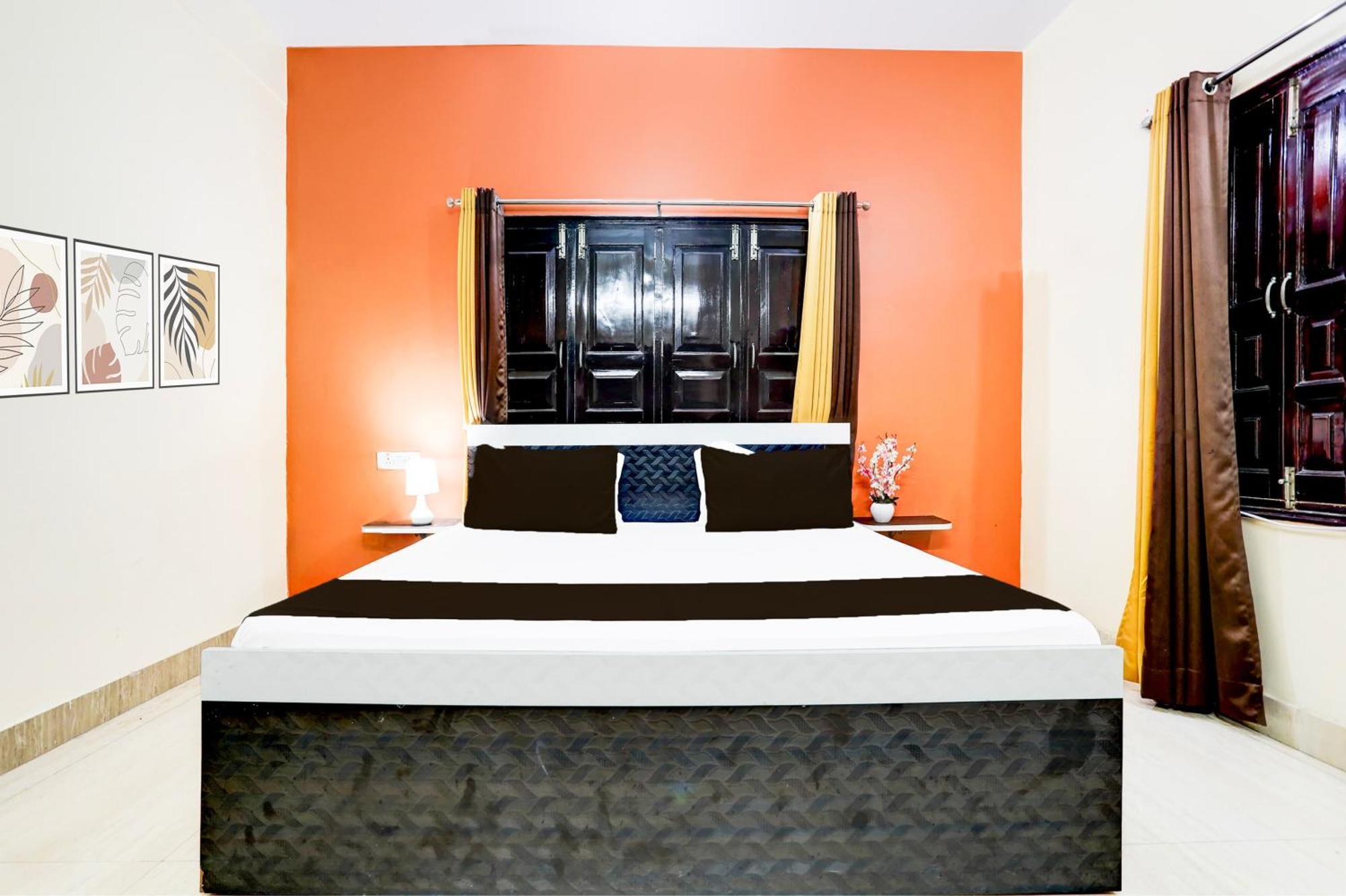 Hotel O R B Palace Varanasi Dış mekan fotoğraf