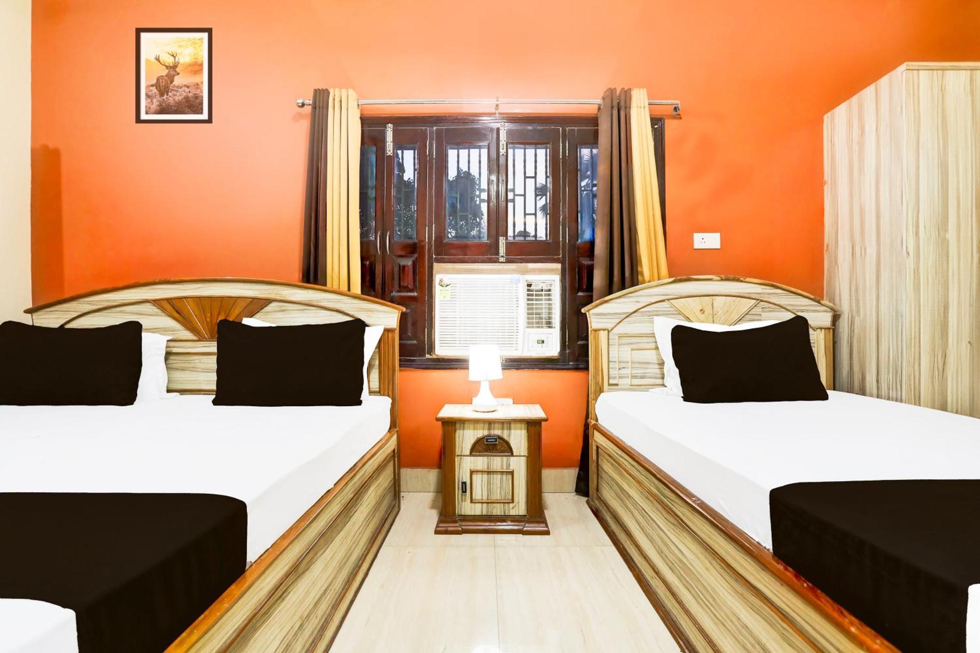 Hotel O R B Palace Varanasi Dış mekan fotoğraf