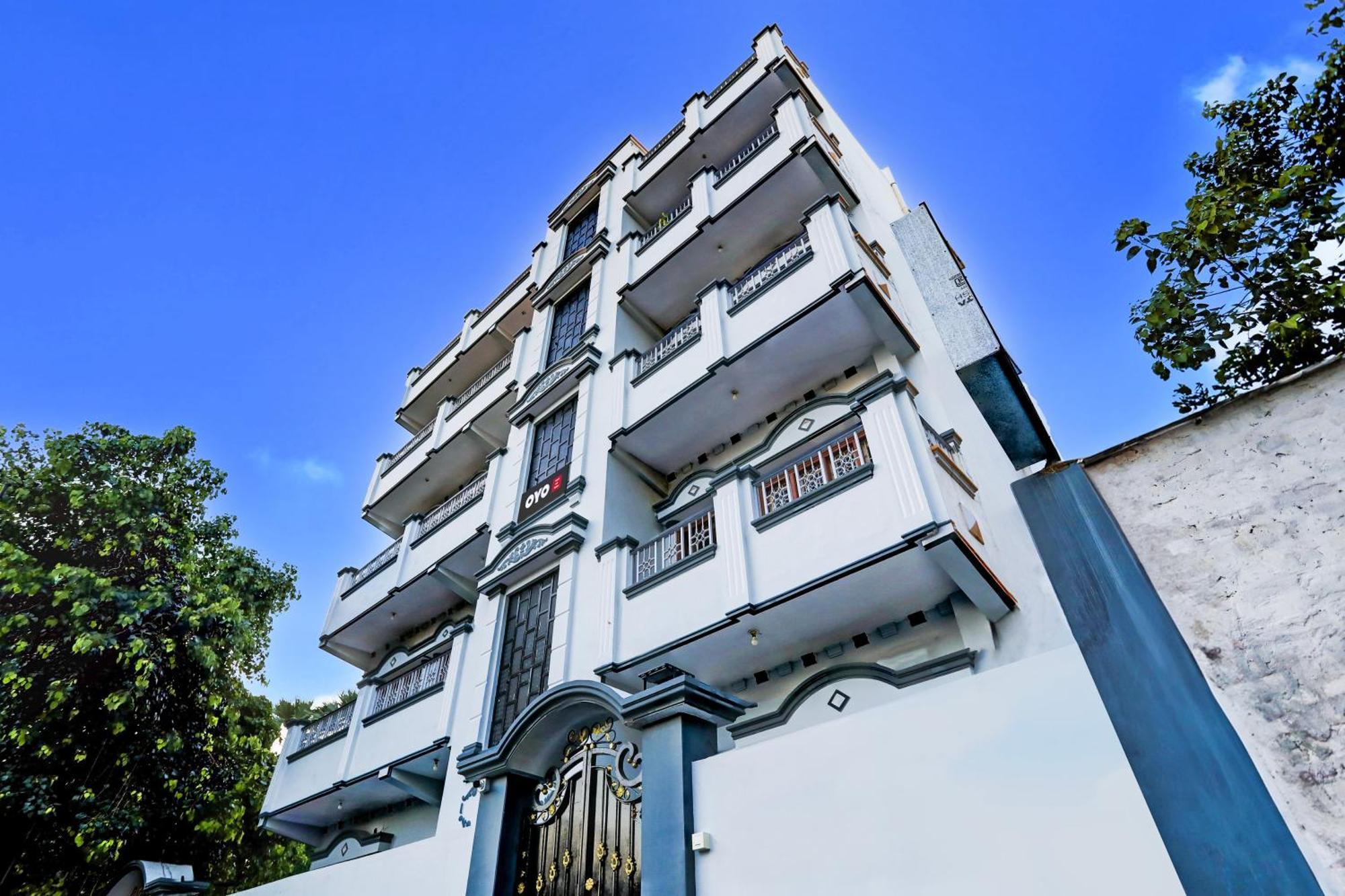 Hotel O R B Palace Varanasi Dış mekan fotoğraf
