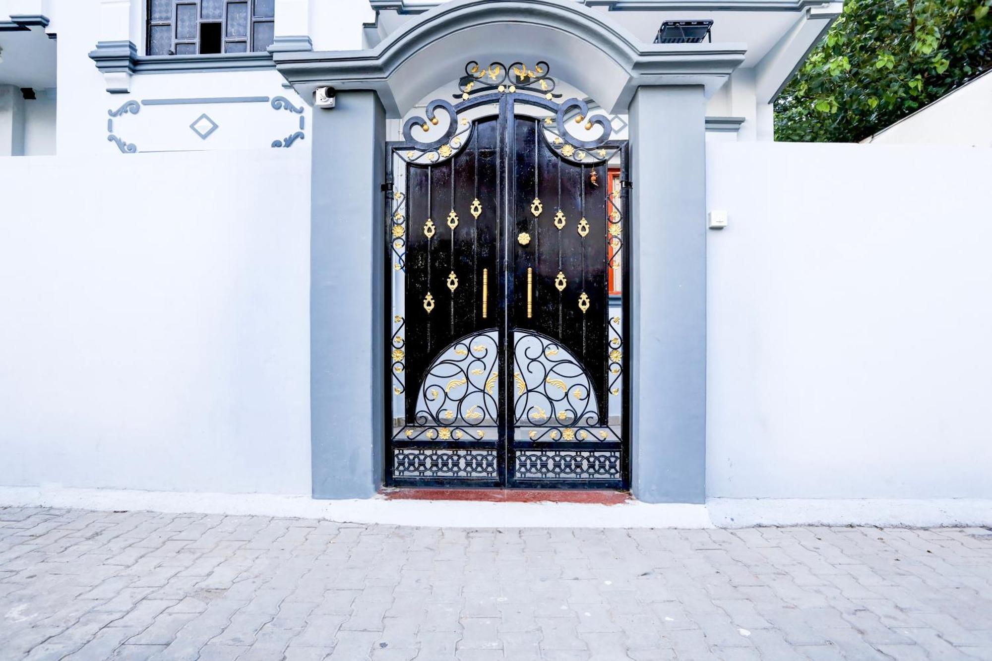 Hotel O R B Palace Varanasi Dış mekan fotoğraf